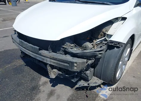 2013 Hyundai Elantra Limited z USA, uszkodzony, nr VIN 5NPDH4AE7DH190657